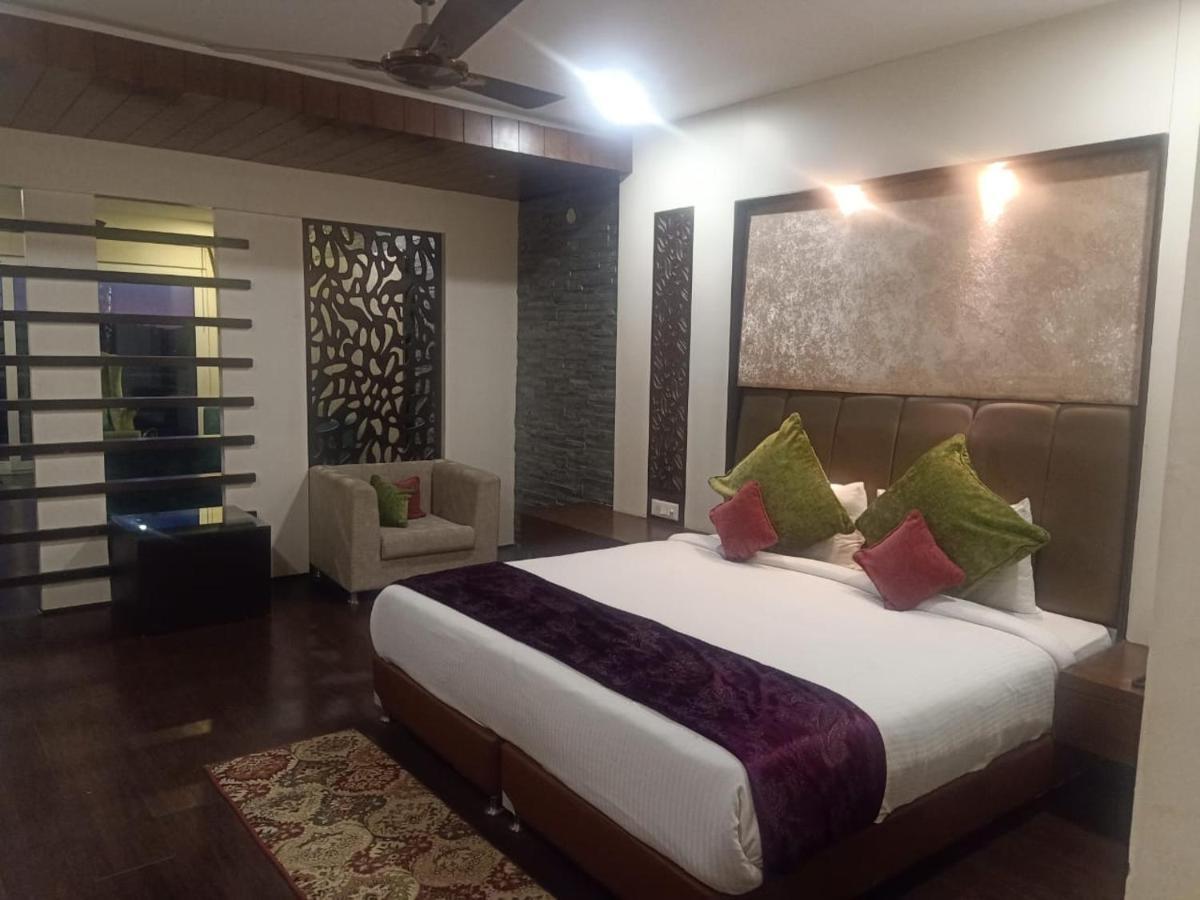 Jungle Livinn Resort Chail Ngoại thất bức ảnh