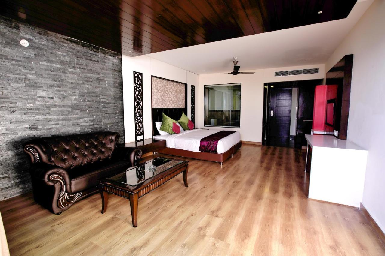 Jungle Livinn Resort Chail Ngoại thất bức ảnh