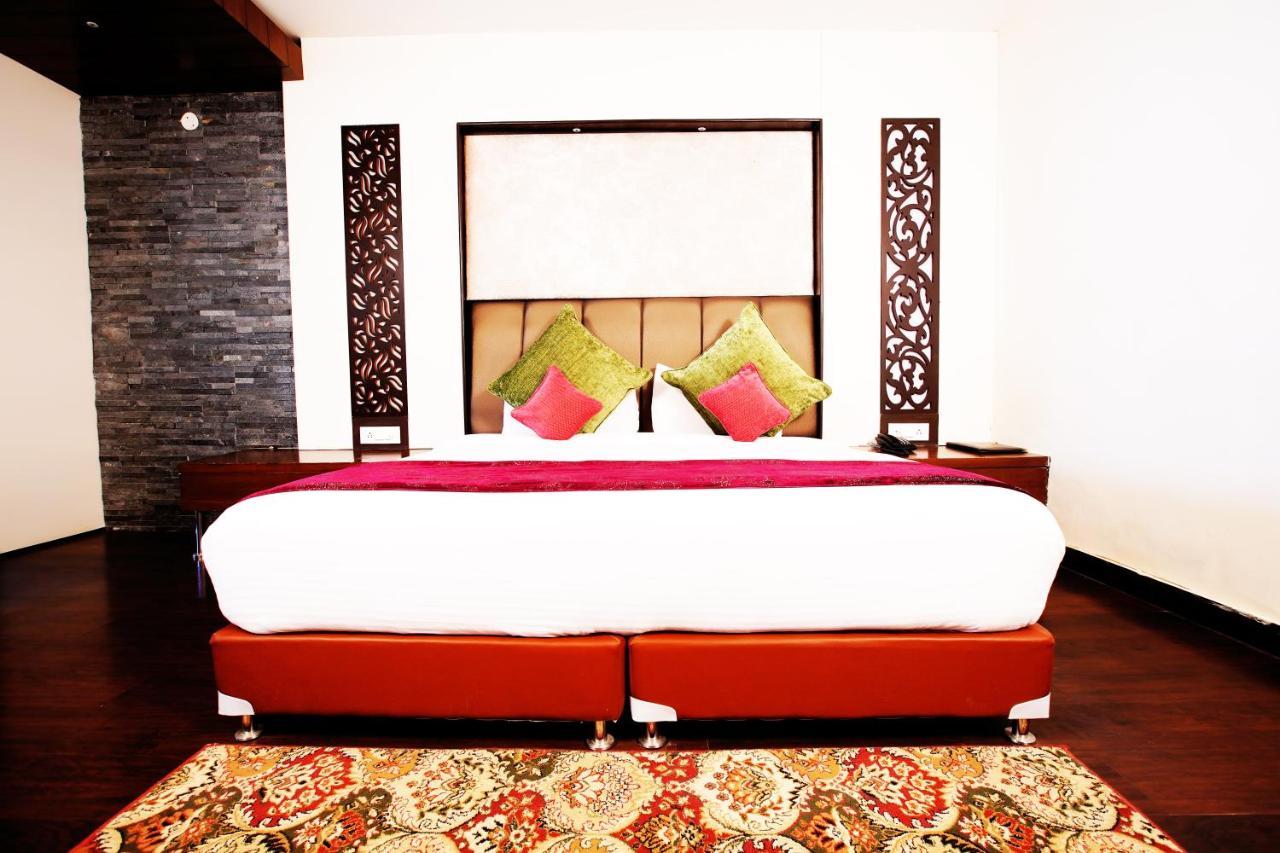 Jungle Livinn Resort Chail Ngoại thất bức ảnh