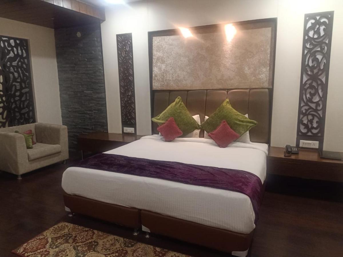 Jungle Livinn Resort Chail Ngoại thất bức ảnh