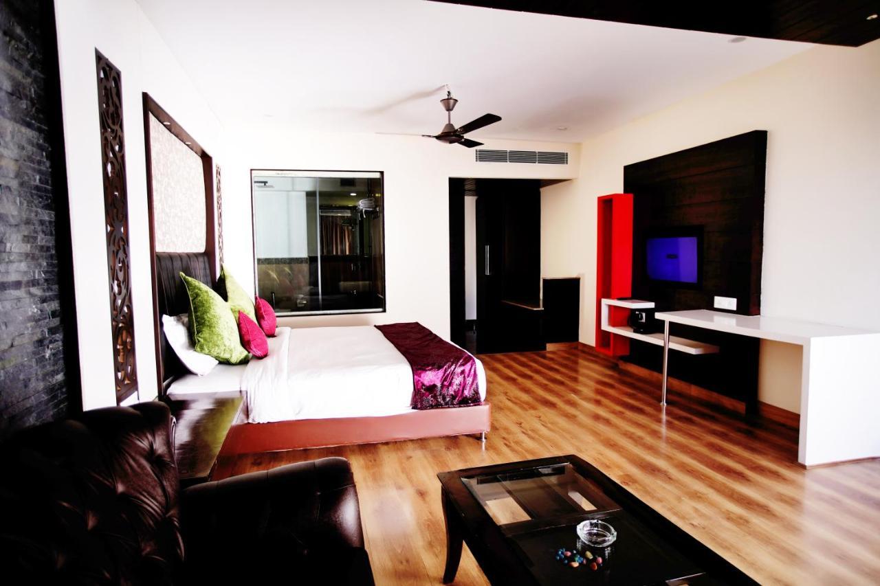 Jungle Livinn Resort Chail Ngoại thất bức ảnh